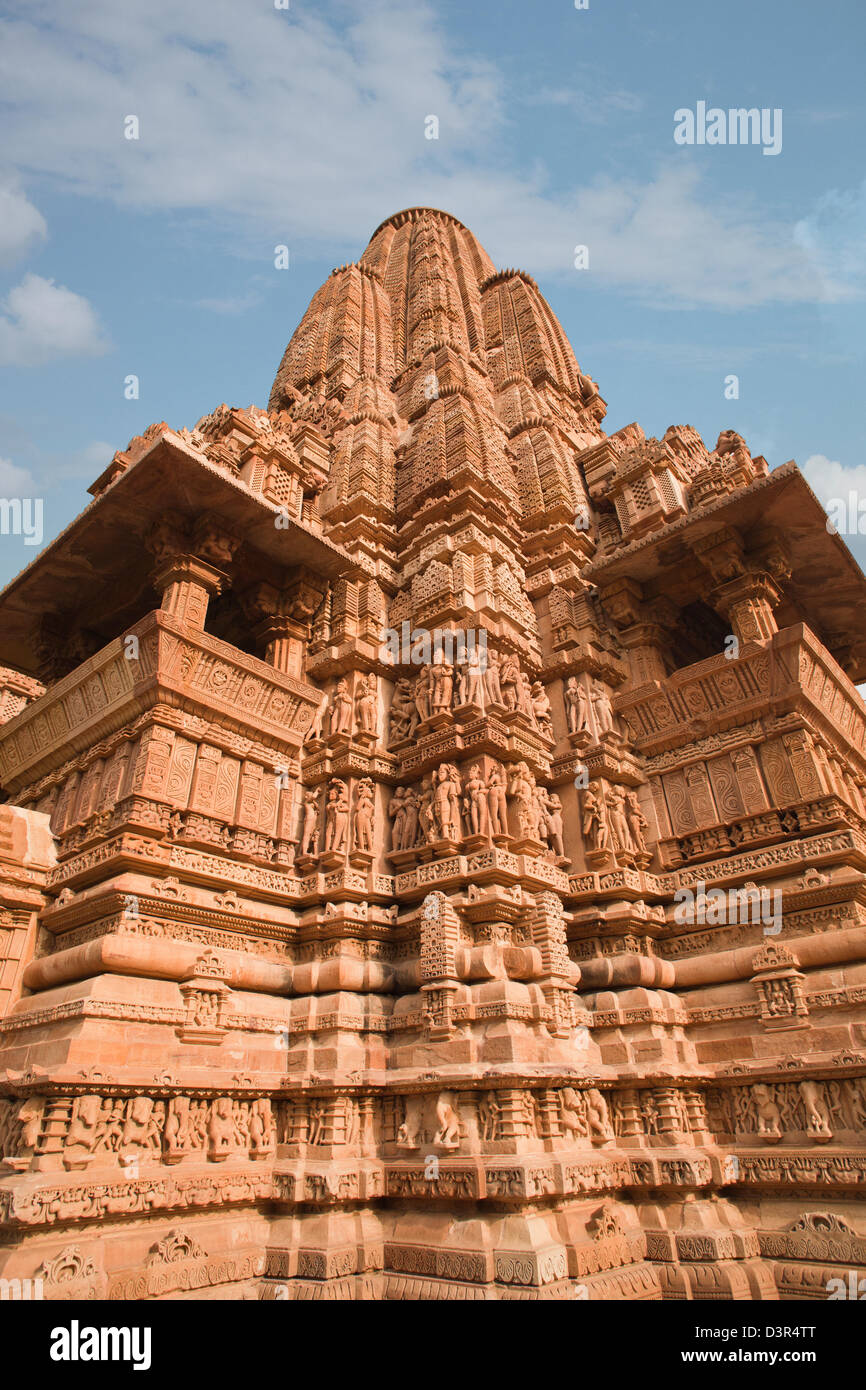 Schnitzereien in einem Tempel Lakshmana Tempel, Khajuraho, Chhatarpur Bezirk, Madhya Pradesh, Indien Stockfoto