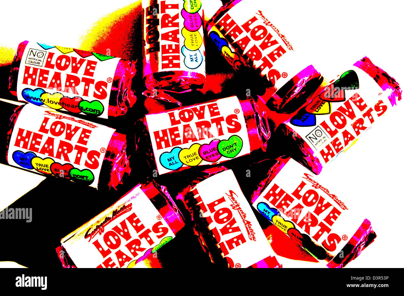 Kleine Packungen mit bunten Love Hearts Bonbons (Abbildung). Stockfoto