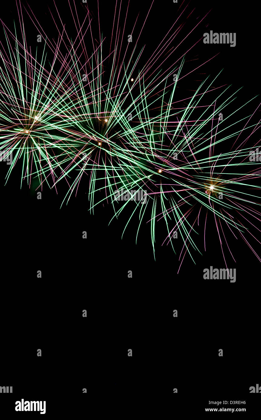 Feuerwerk, grüne Leuchtkugeln Stockfoto