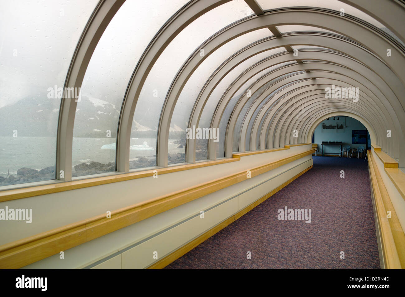 Boggs Visitor Center, Portage Lake, Portage Glacier, Chugach National Forest, Portage, Alaska, USA Stockfoto