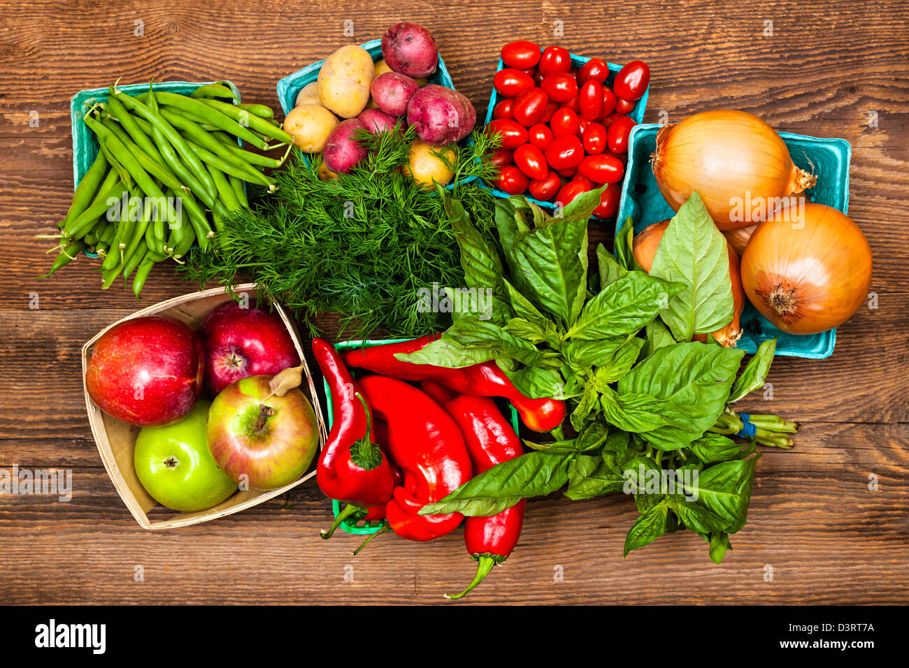 Frische Bauernmarkt, Obst und Gemüse produzieren von oben Stockfoto