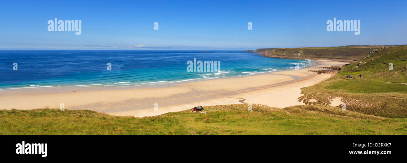 Sommertag am Whitesand Bay oder Sennen Strand als bekannt es häufiger in Cornwall, England. Stockfoto
