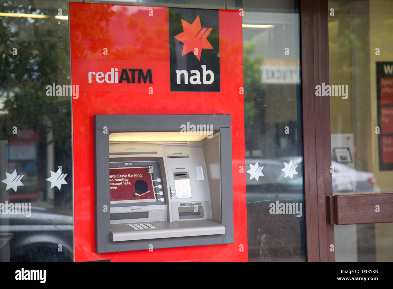 nab australische Bankfiliale in Sydney, Australien mit Geldautomat und Banklogo Stockfoto