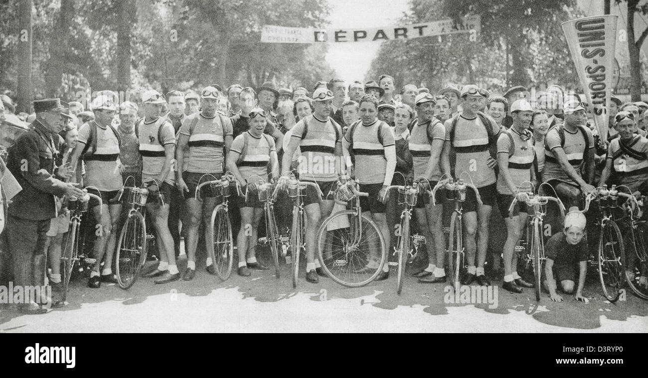 Französische Team von Radfahrern zu Beginn, in Paris, der 32. Tour de