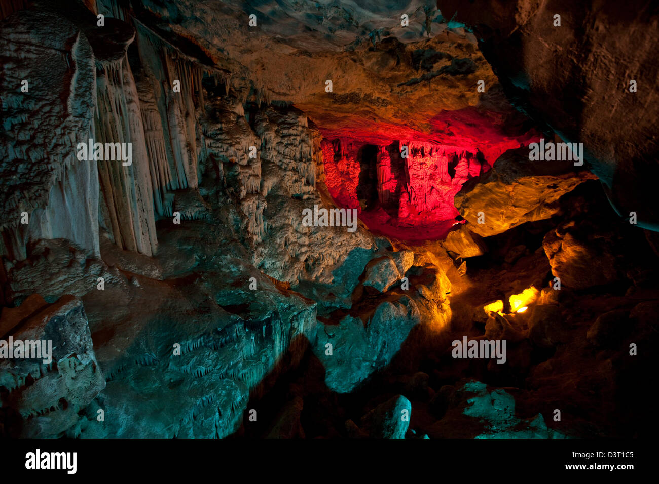 Tunnel-Kammern in den Cango Caves, Oudtshoorn, Südafrika Stockfoto