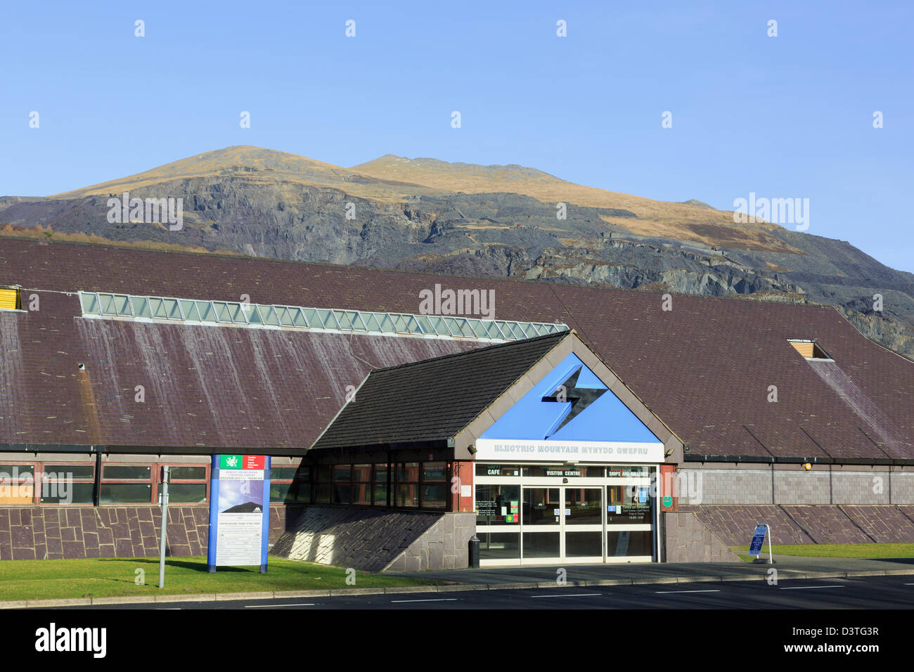 Electric Mountain Dinorwig Kraftwerk Besucherzentrum unter Elidir Fawr in Snowdonia, Llanberis, Gwynedd, Nordwales, UK Stockfoto