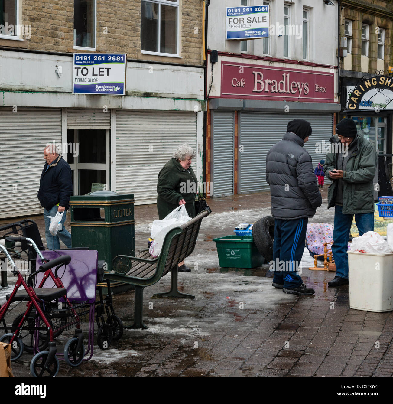 Flohmarkt in Consett Middle Street Stockfoto