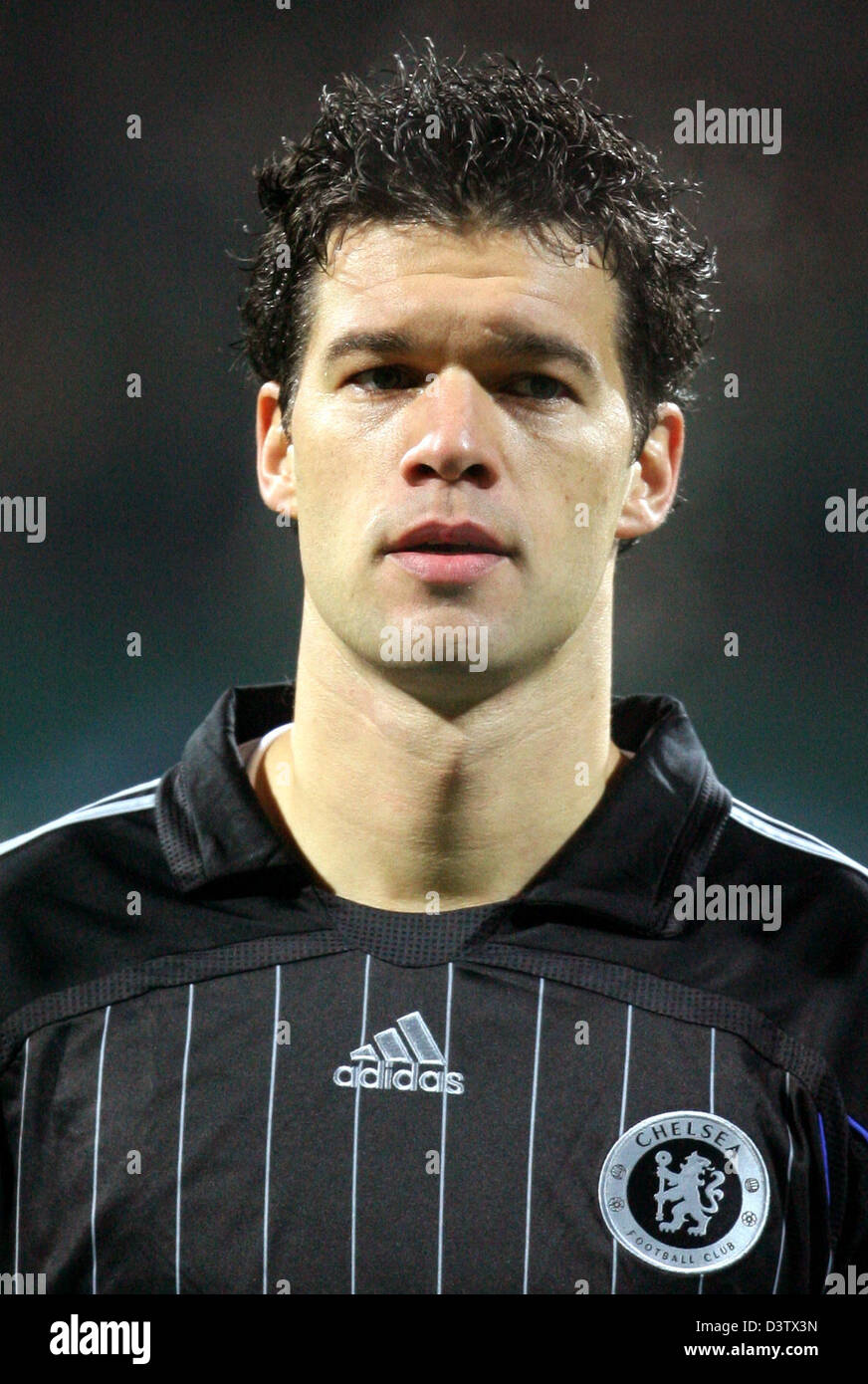 Michael Ballack von Chelsea vor dem UEFA-Champions-League-Spiel SV Werder Bremen Vs FC Chelsea an die Weser-Stadion Bremen, Deutschland, 22. November 2006 abgebildet. Bremen besiegt Chelsea 1-0. Foto: Kay Nietfeld Stockfoto