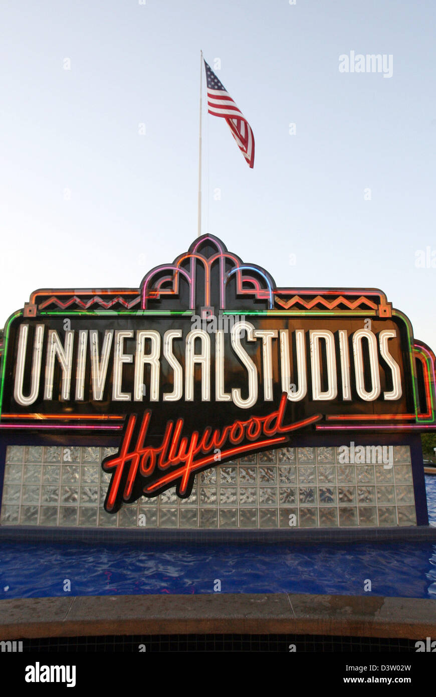 Das Bild zeigt das Logo der Universal Studios in Hollywood, Los Angeles in Kalifornien, USA, 30. November 2006. Foto: Uli Deck Stockfoto