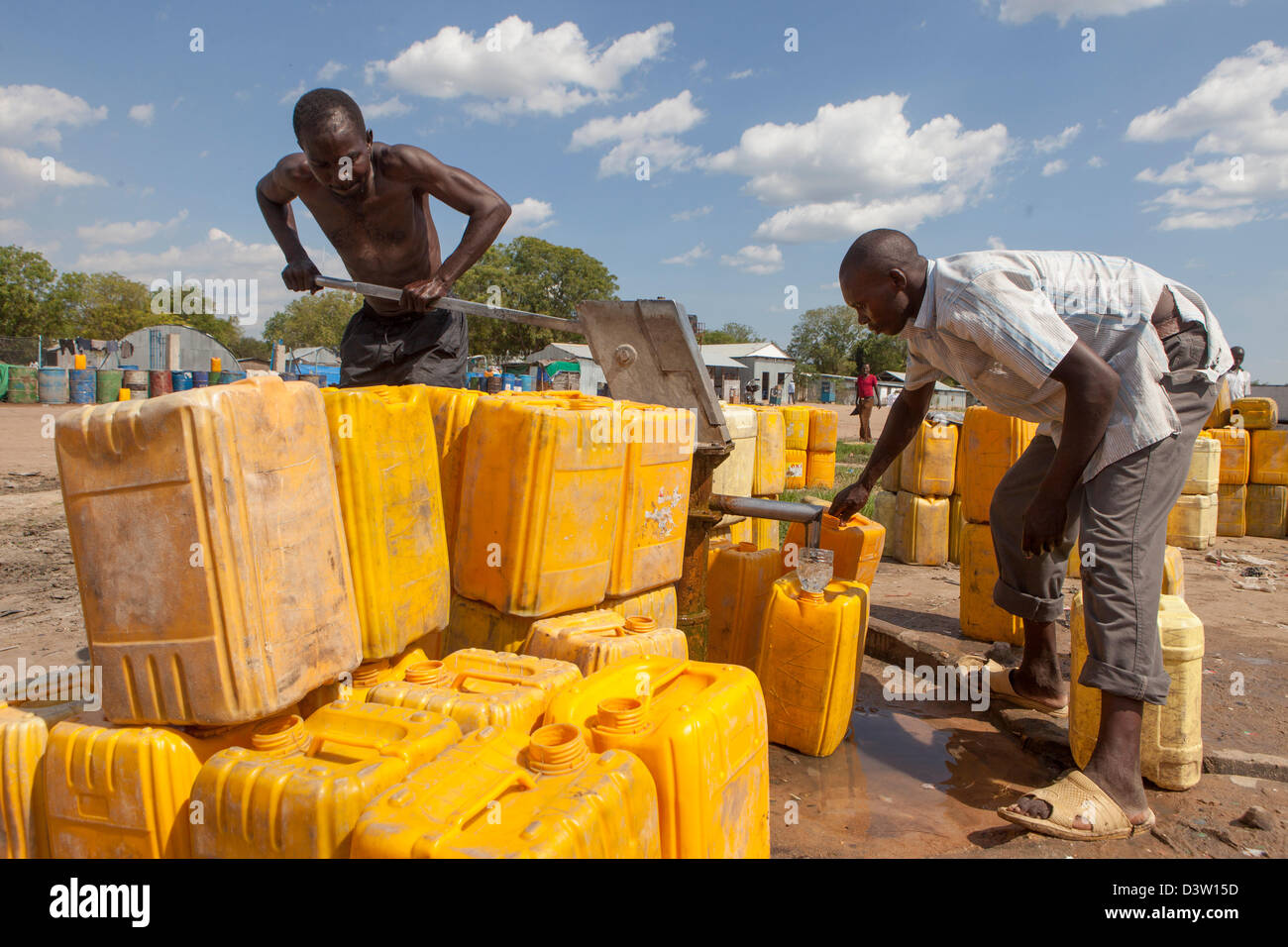 BOR, Süd-SUDAN, 19. November 2012: Alltag auf dem Port auf dem Nil an Bor Foto von Mike Goldwater Stockfoto