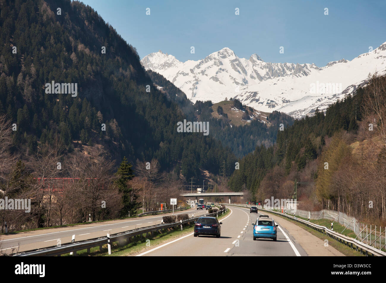 Ein Blick auf typische Schweizer Alpen Stockfoto