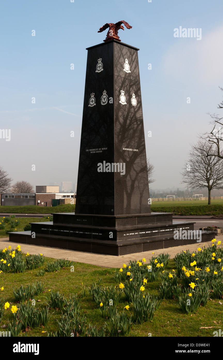 Croydon Airport Kriegerdenkmal, bekannt als die Schlacht des Großbritannien Denkmal auf Purley Weg neben dem Gelände des Flugplatz Croydon. Stockfoto