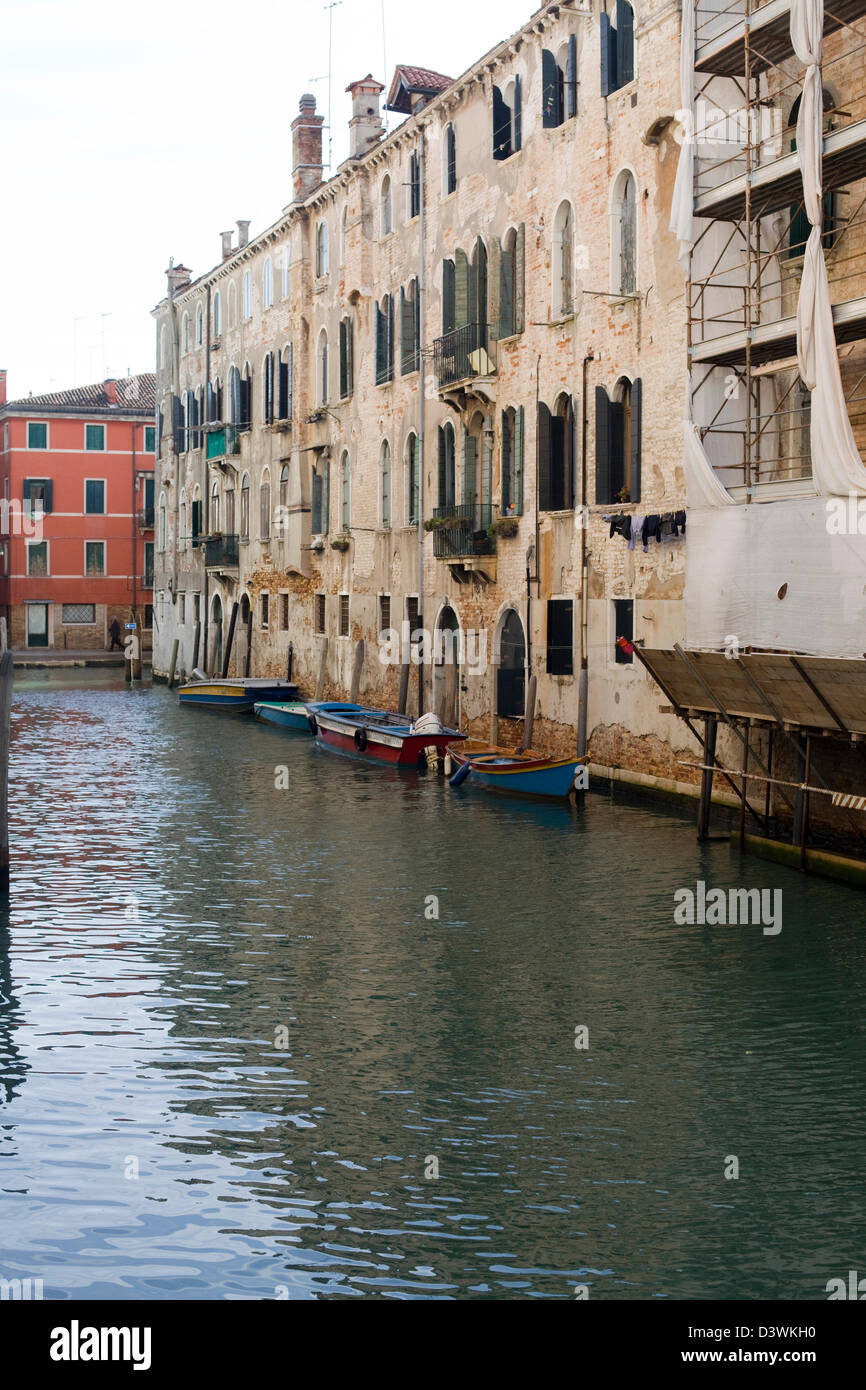 Blick entlang des Canal Grande des Sinkens Stadt Venedig Italien Stockfoto