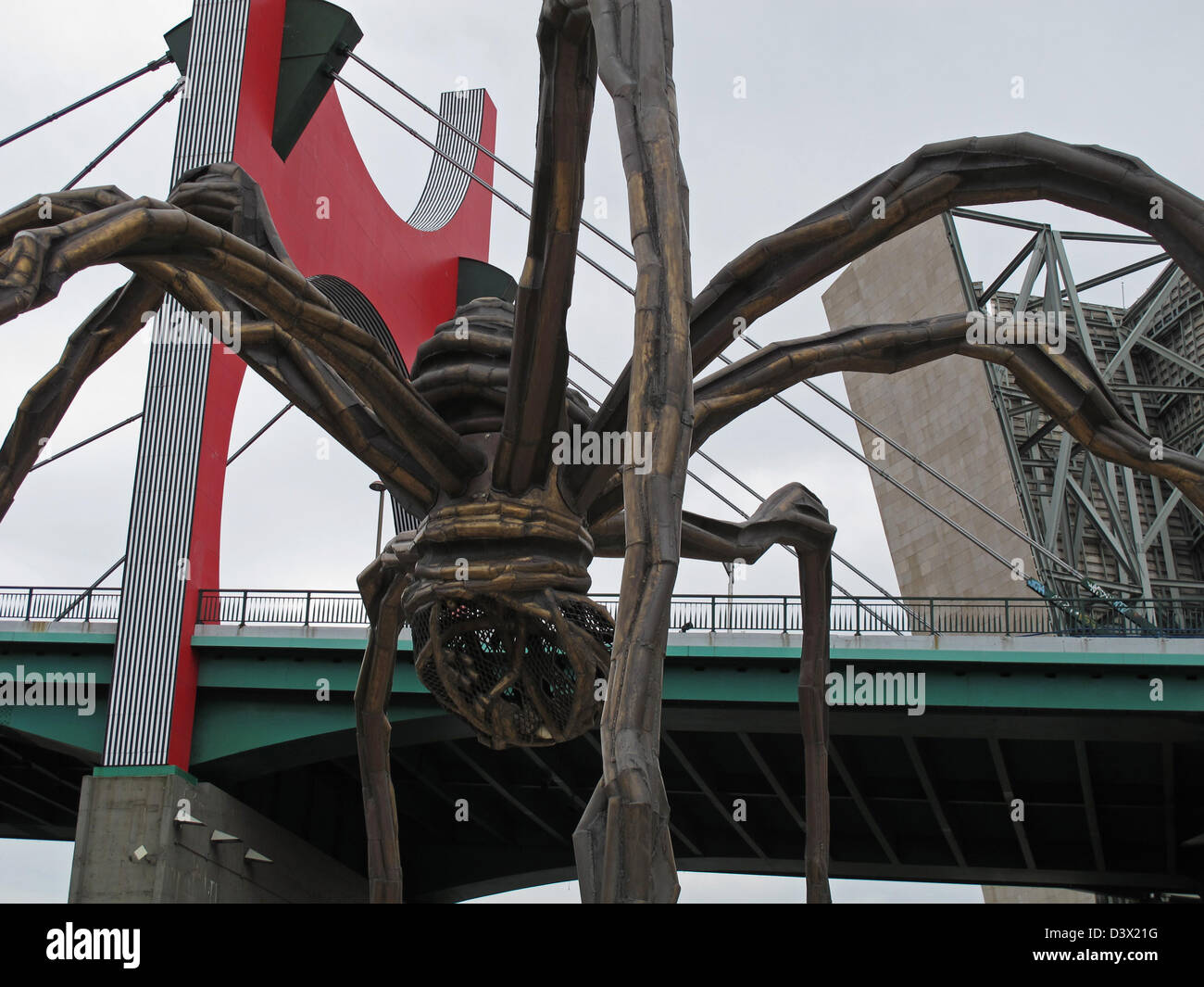 Spinne Maman, Architekt Frank Gehry, Louise Bourgeois, Guggenheimmuseum Bilbao, Baskenland, Provinz Biskaya, Spanien, Buren-Brücke Stockfoto