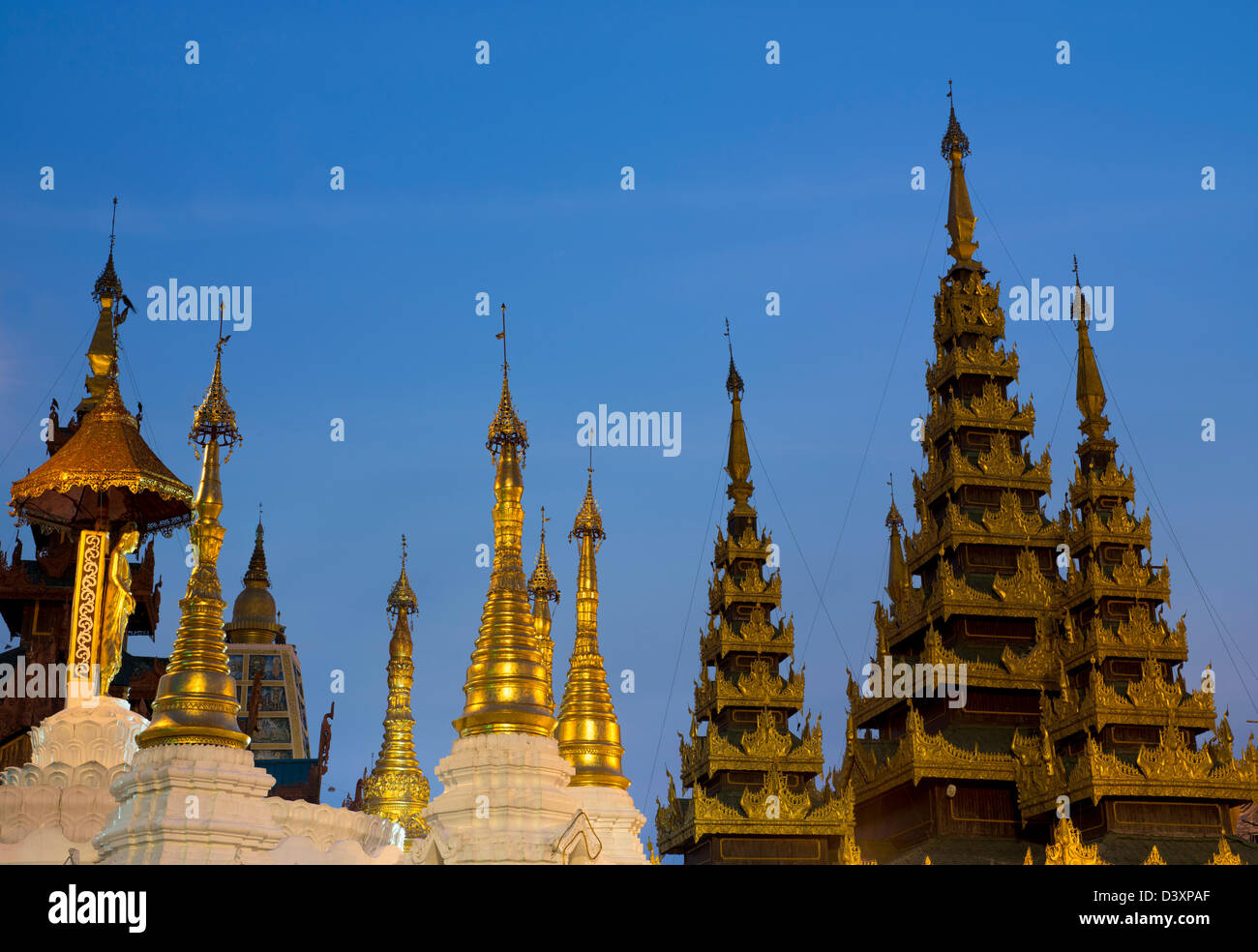 Stupas in Yangon Myanmar Shwedagon-Pagode Stockfoto