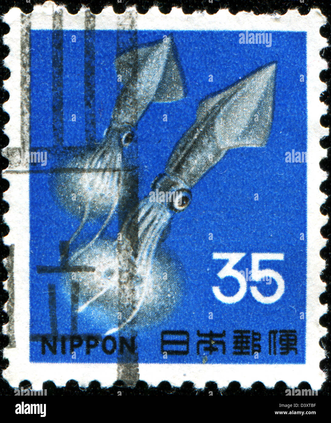 JAPAN - ca. 1969: Eine Briefmarke gedruckt in Japan zeigt zwei Tintenfische, ca. 1969 Stockfoto