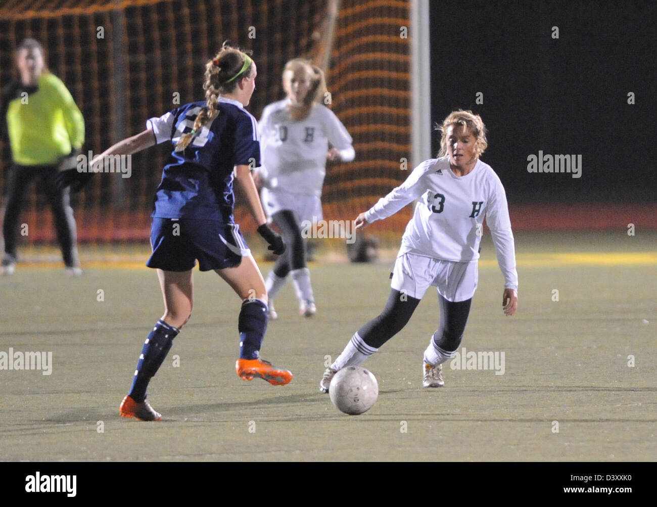 High-School-Mädchen-Fußball-Aktion im CT USA Stockfoto
