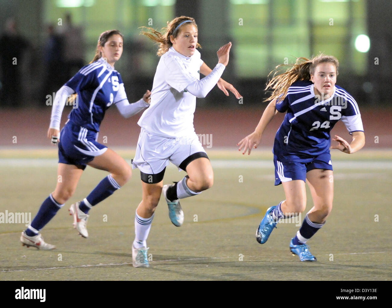 High-School-Mädchen-Fußball-Aktion im CT USA Stockfoto