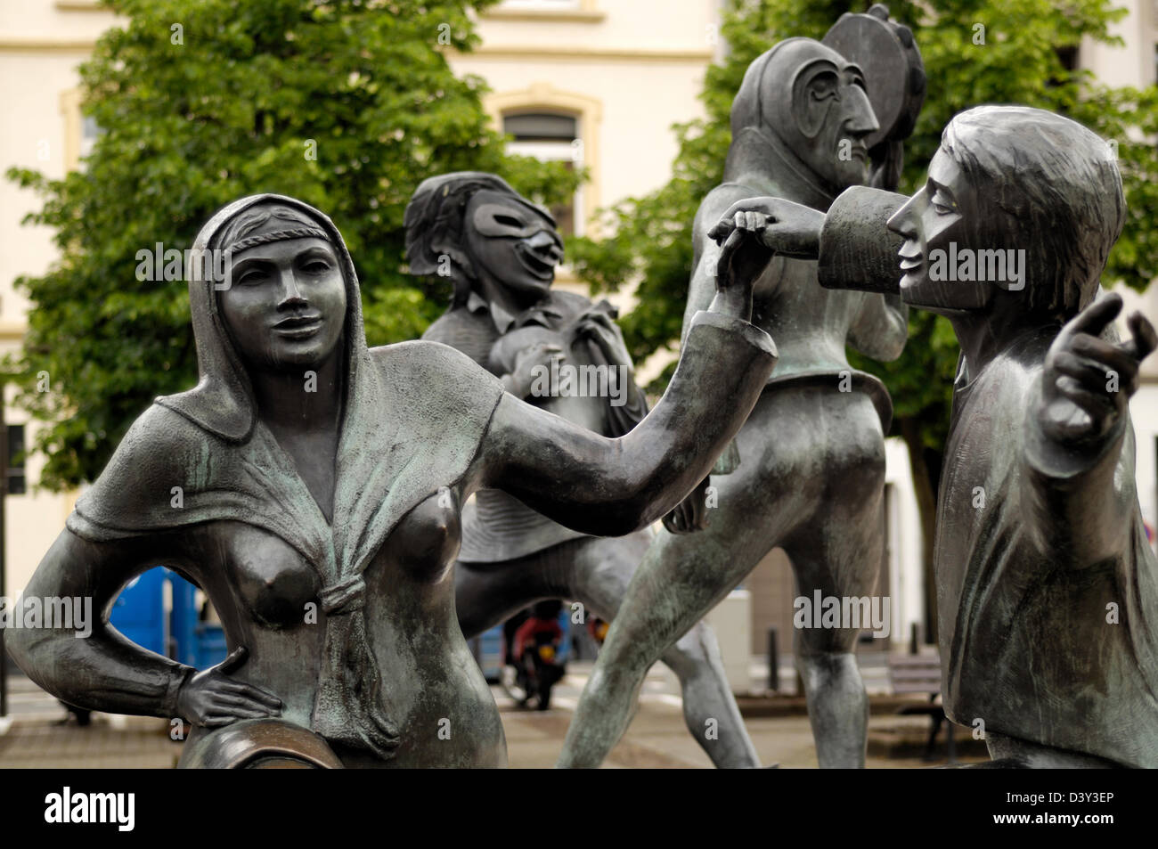 Darstellende Künstler-Statuen in Place du Theatre, Luxemburg Stockfoto