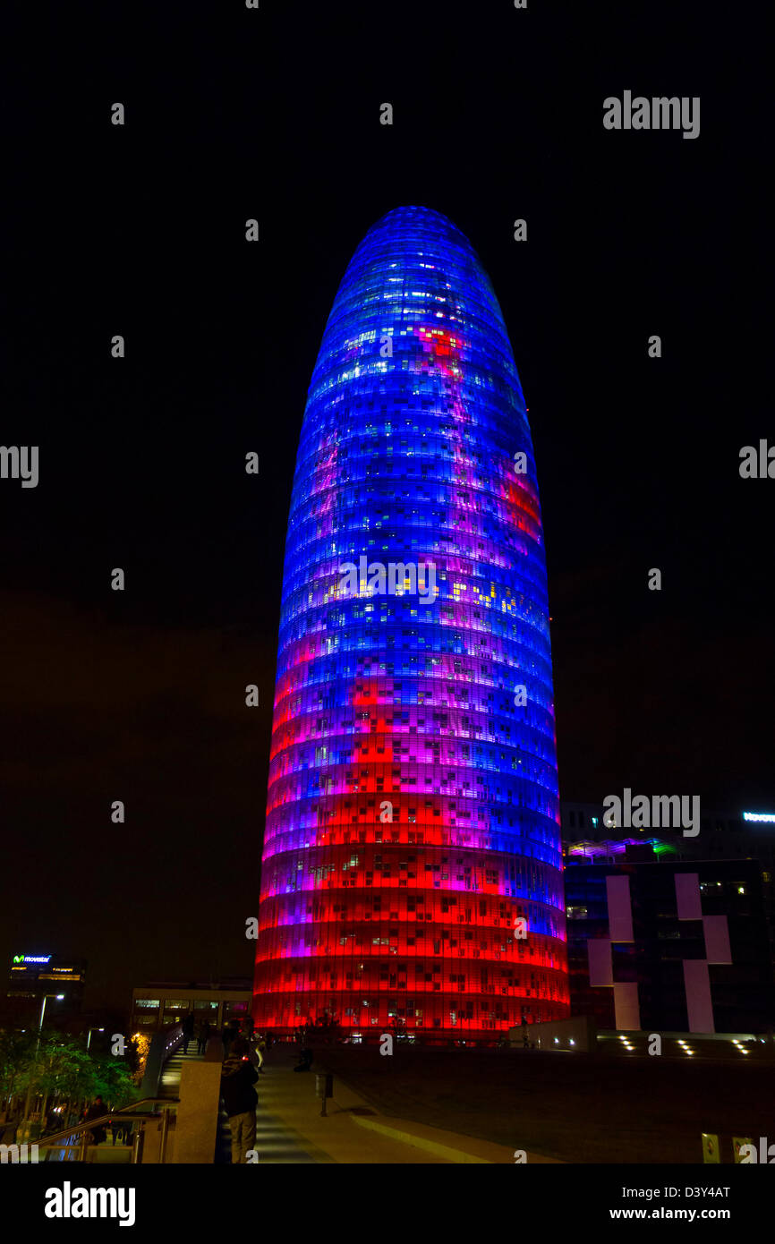 Nachtansicht der Torre Agbar in Barcelona, Spanien, Europa Stockfoto