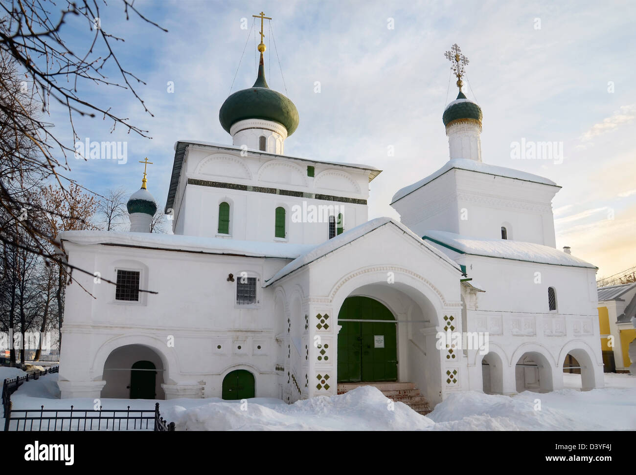 Kirche der Geburt (17. Jahrhundert) im Winter. Jaroslawl, Russland. Stockfoto