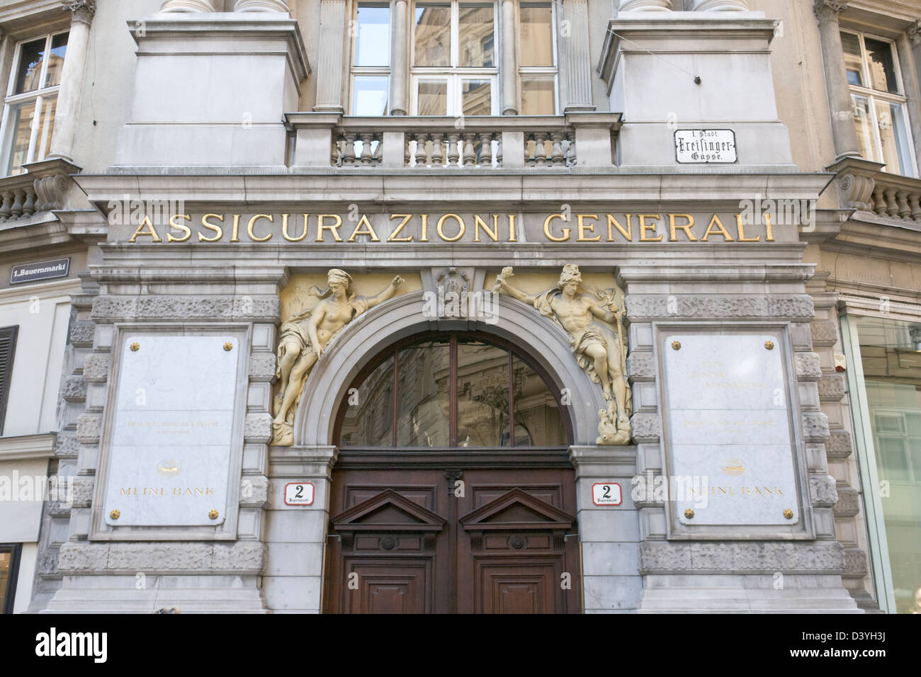Verzierte Luxus Gebäudeeingang, Vienna Stockfoto