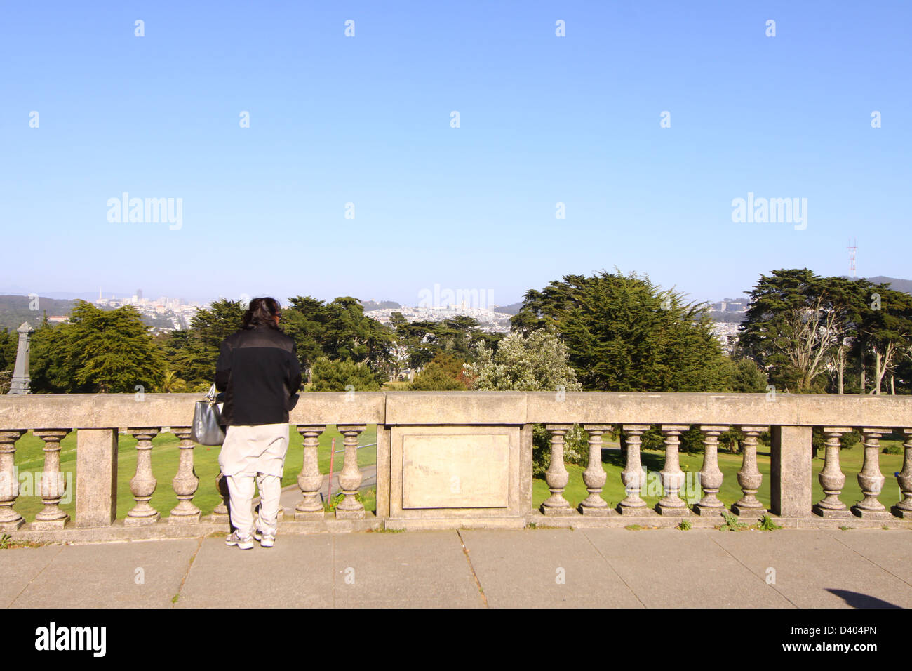 Touristen genießen die Sicht von San Francisco aus dem Palast der Ehrenlegion Stockfoto