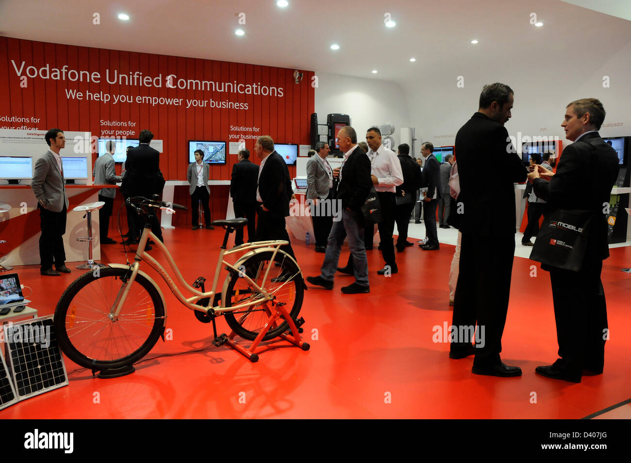 Vodafone-Stand auf dem Mobile World Congress 2013 in Barcelona. 260213. Foto: Rosmi Duaso Stockfoto