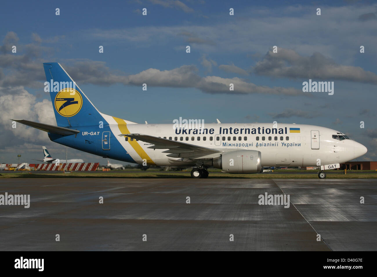 UKRAINE INTERNATIONAL AIRLINES BOEING 737 Stockfoto