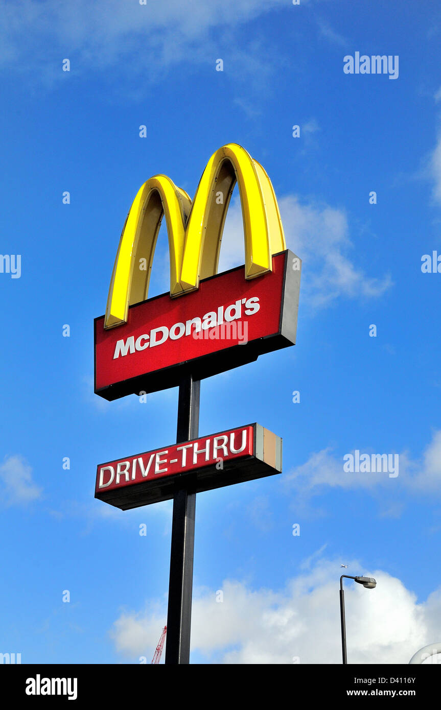 Close up Mcdonalds Drive Thru' sign Stockfoto