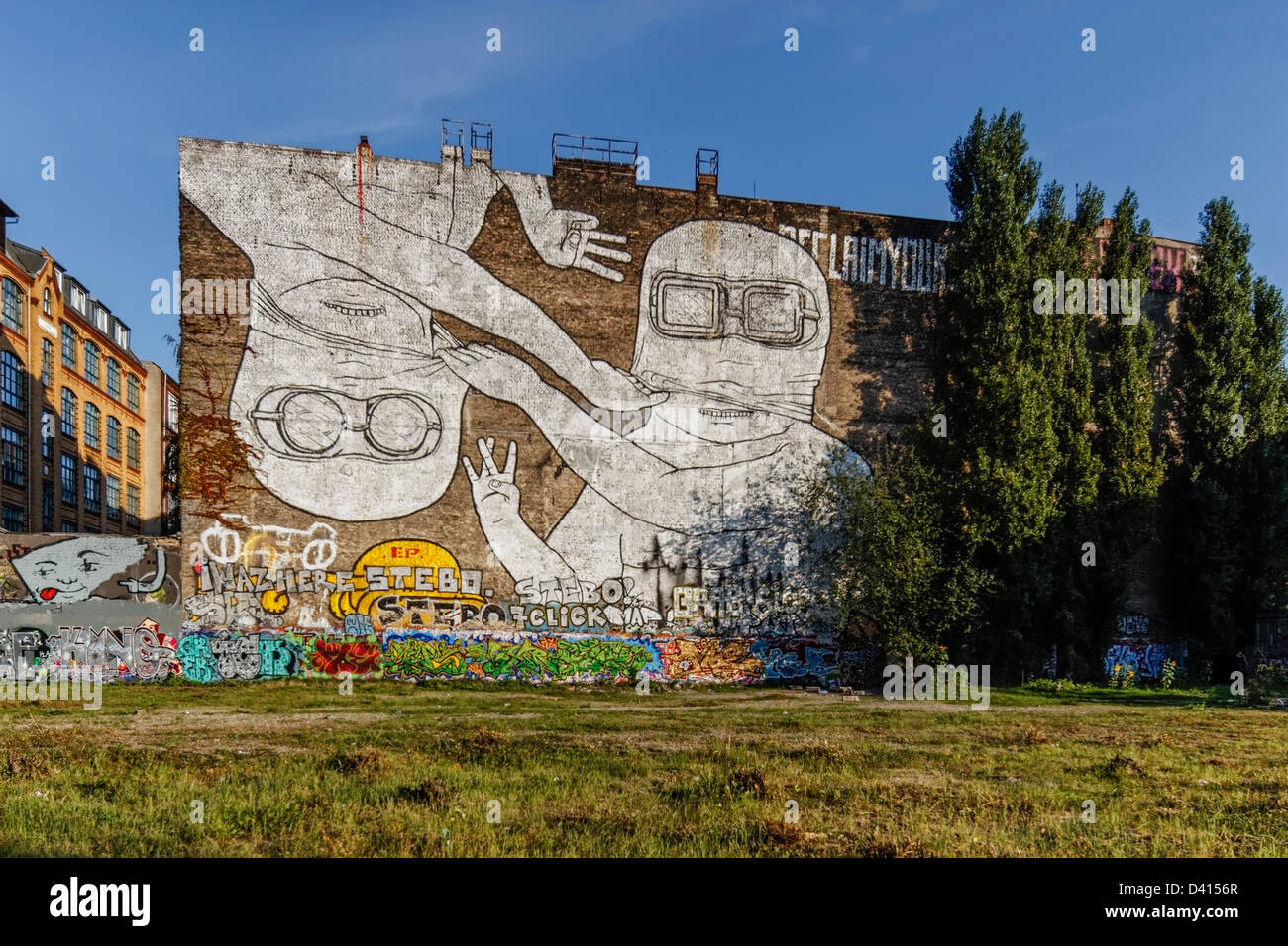 Wandbild des Künstlers blau in Berlin-Kreuzberg Stockfoto
