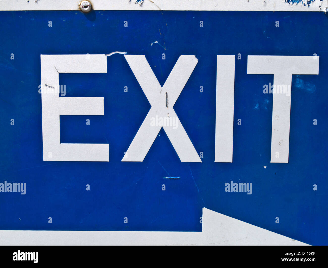 Blaue Ausfahrt Schild mit Pfeil Stockfoto