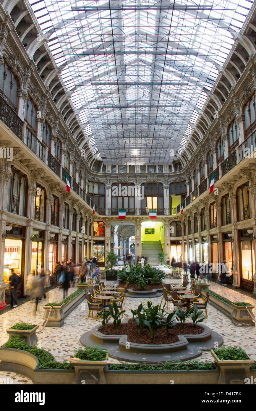Atrium, Shopping Center, Turin, Piemont, Italien Stockfoto