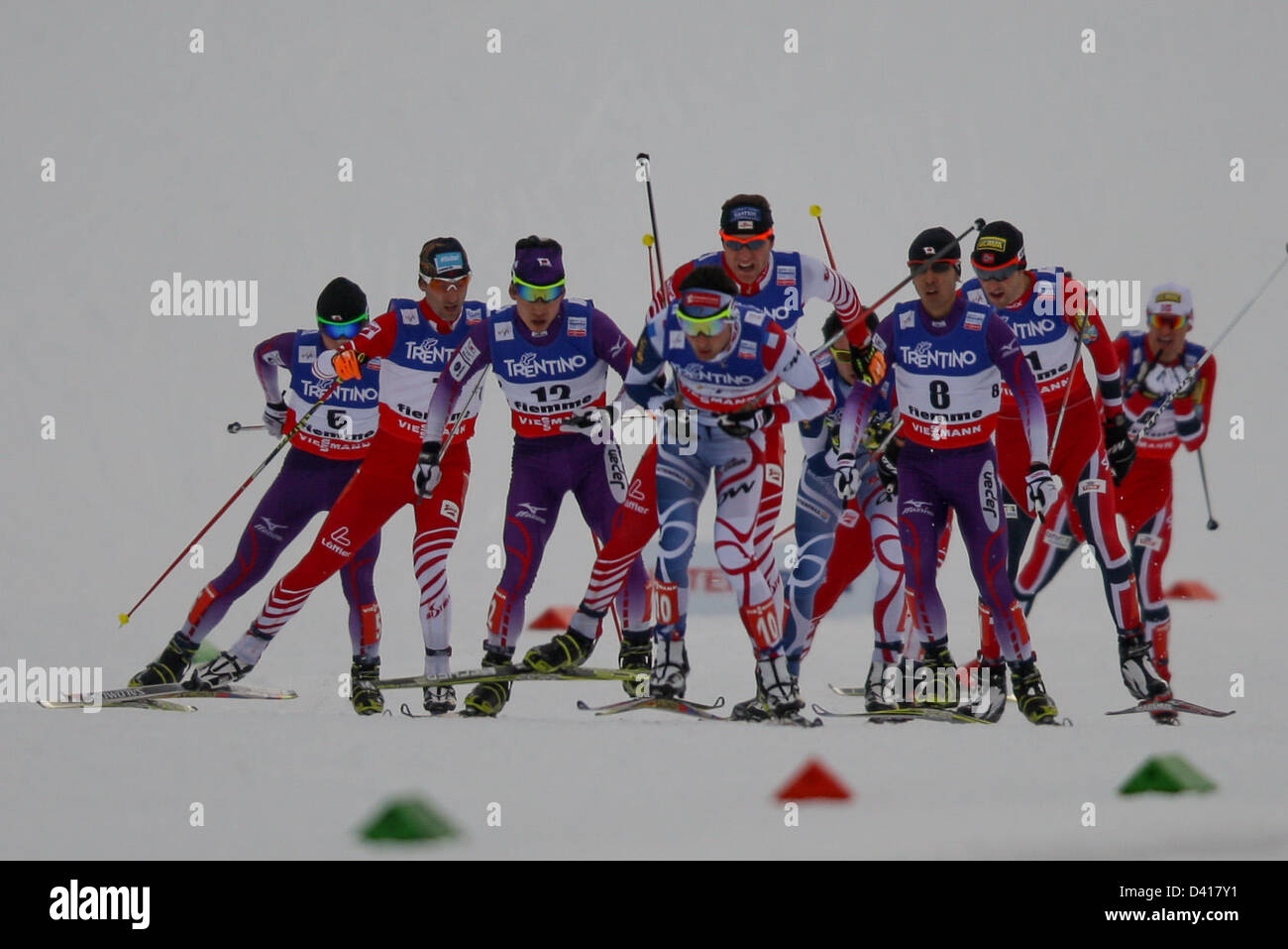 Val di Fiemme, Italien. 28. Februar 2013.  Massenstart der WM Langlauf Nordische Kombination. Bildnachweis: Aktion Plus Sportbilder / Alamy Live News Stockfoto