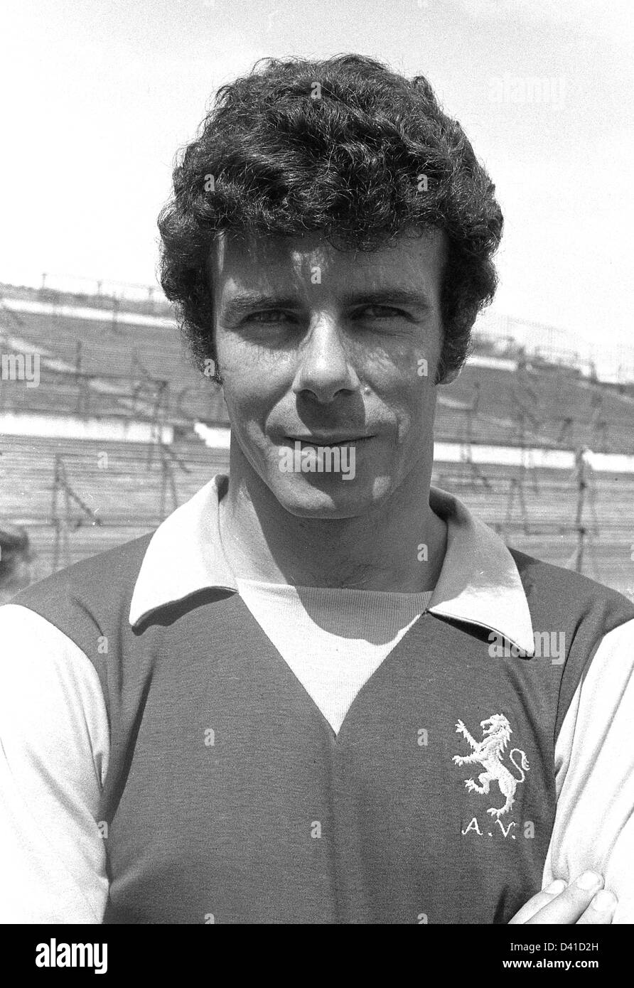 Charlie Aitken Aston Villa Fußballer 1971 Stockfoto