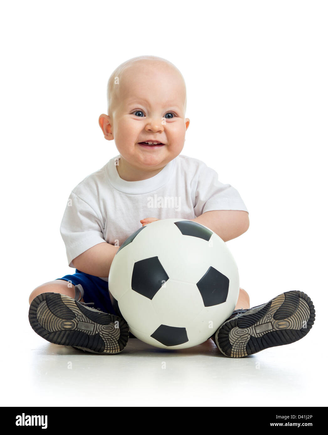 entzückende Baby mit Ball auf weißem Hintergrund Stockfoto