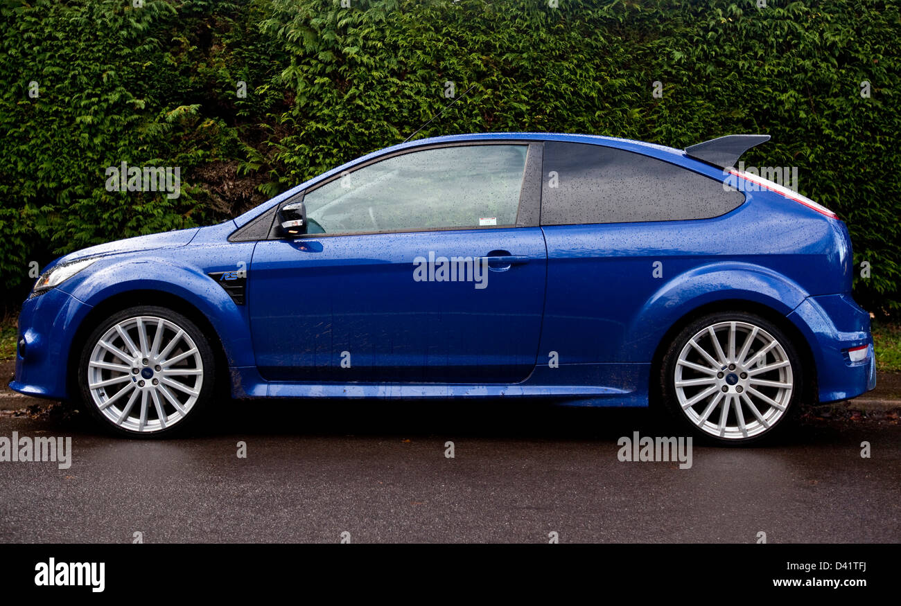 Blauen Ford Focus RS auf Straße, Winchester, UK, 27 11 09 Stockfoto