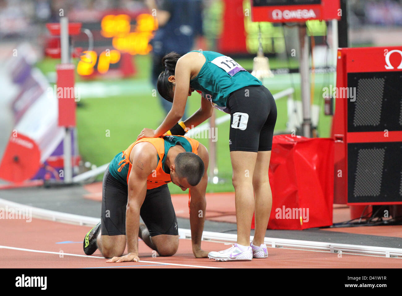 Daniela Eugenia Velasco Maldonado von Mexiko und Jose Guadalupe FUENTES ORTIZ (Guide) kann nicht glauben, dass sie nur Bronze gewonnen haben Stockfoto