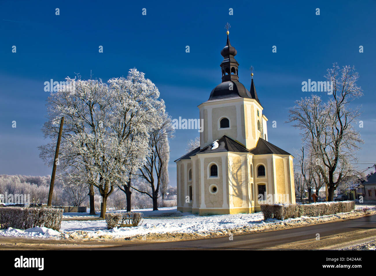 Katholische Kirche in der Stadt von Krizevci Winterlandschaft, Kroatien Stockfoto