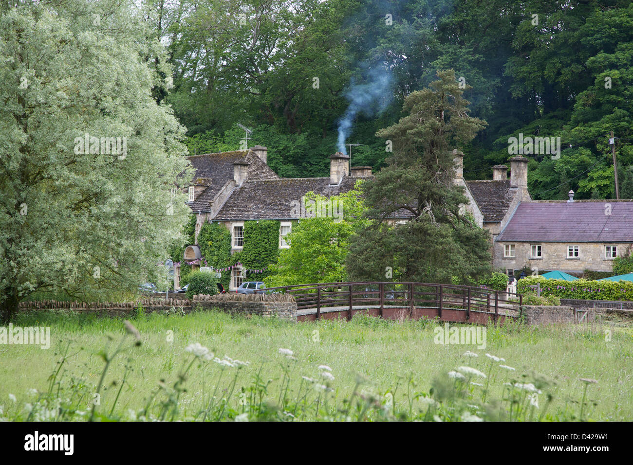 Verschiedene Ansichten des historischen Dorf der Cotswolds bezeichnet Bibury. Touristische Hotspot in den Cotswolds in der Nähe der Stadt Cirencester Stockfoto