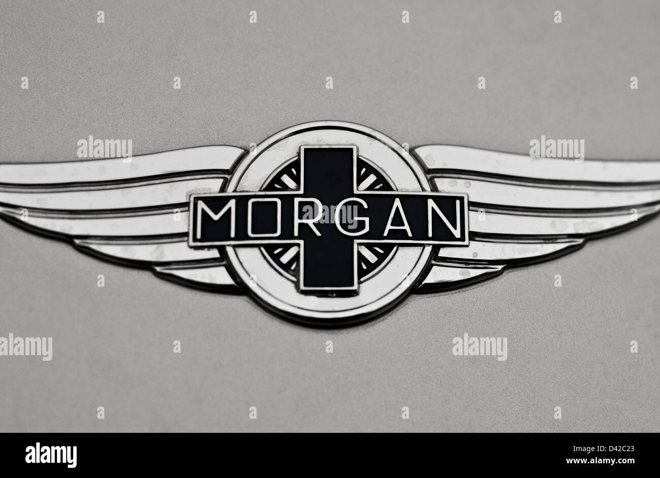 Logo-Abzeichen in Silber metallic Morgan AeroMax Sportwagen Stockfoto