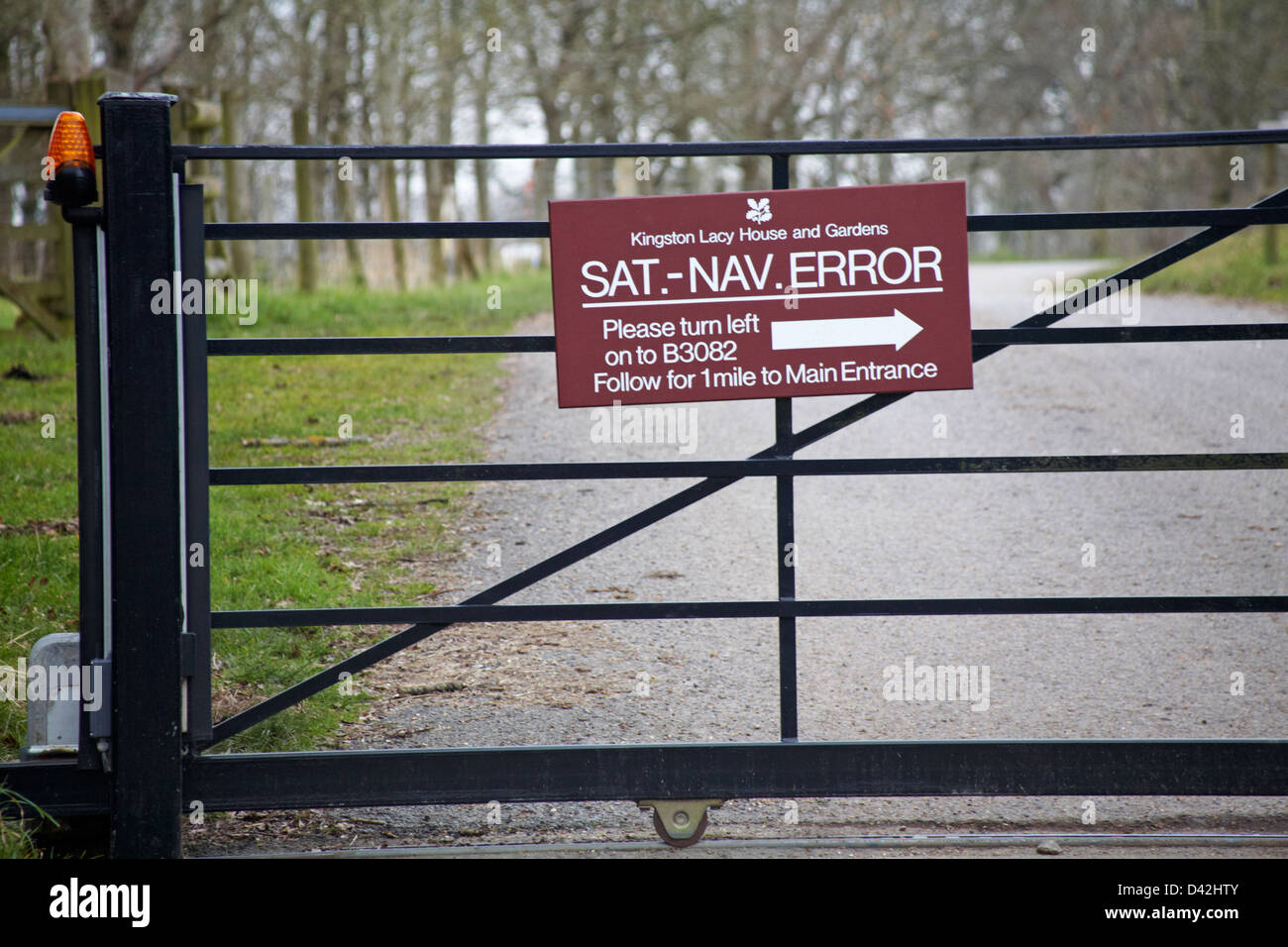 Sat-Nav-Fehler-Schild am Gate in Dorset, Großbritannien Stockfoto