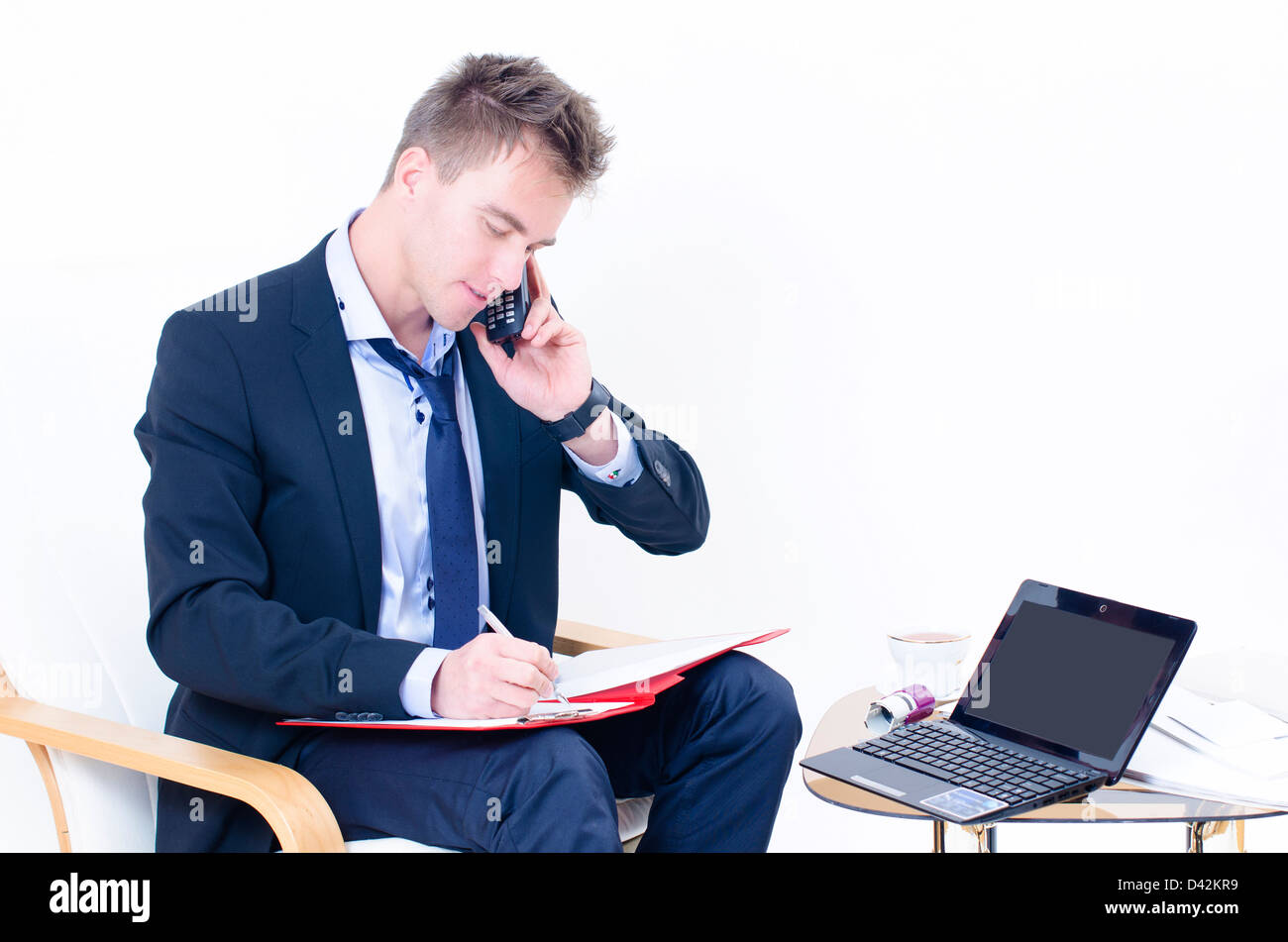 Ein Geschäftsmann in seinem Büro Stockfoto