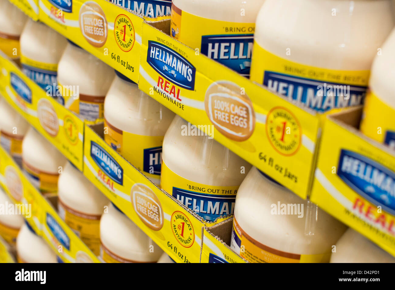 Hellmans Mayonnaise Auf Dem Display An Einem Costco Wholesale Warehouse Club Stockfotografie Alamy