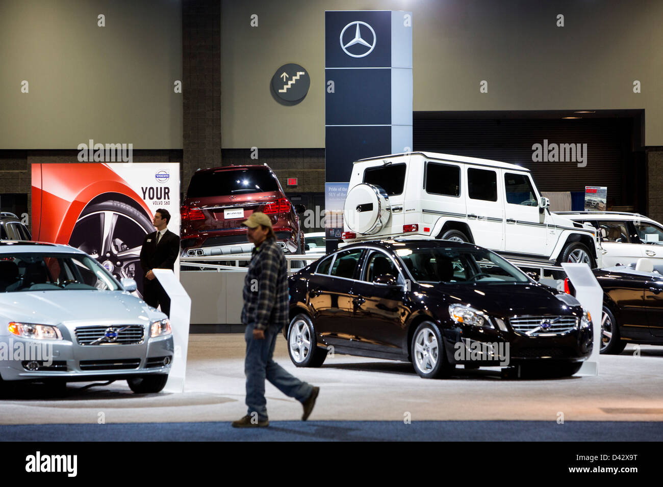 Mercedes-Benz Fahrzeuge auf dem Display auf der 2013 Automobilmesse in Washington, DC. Stockfoto