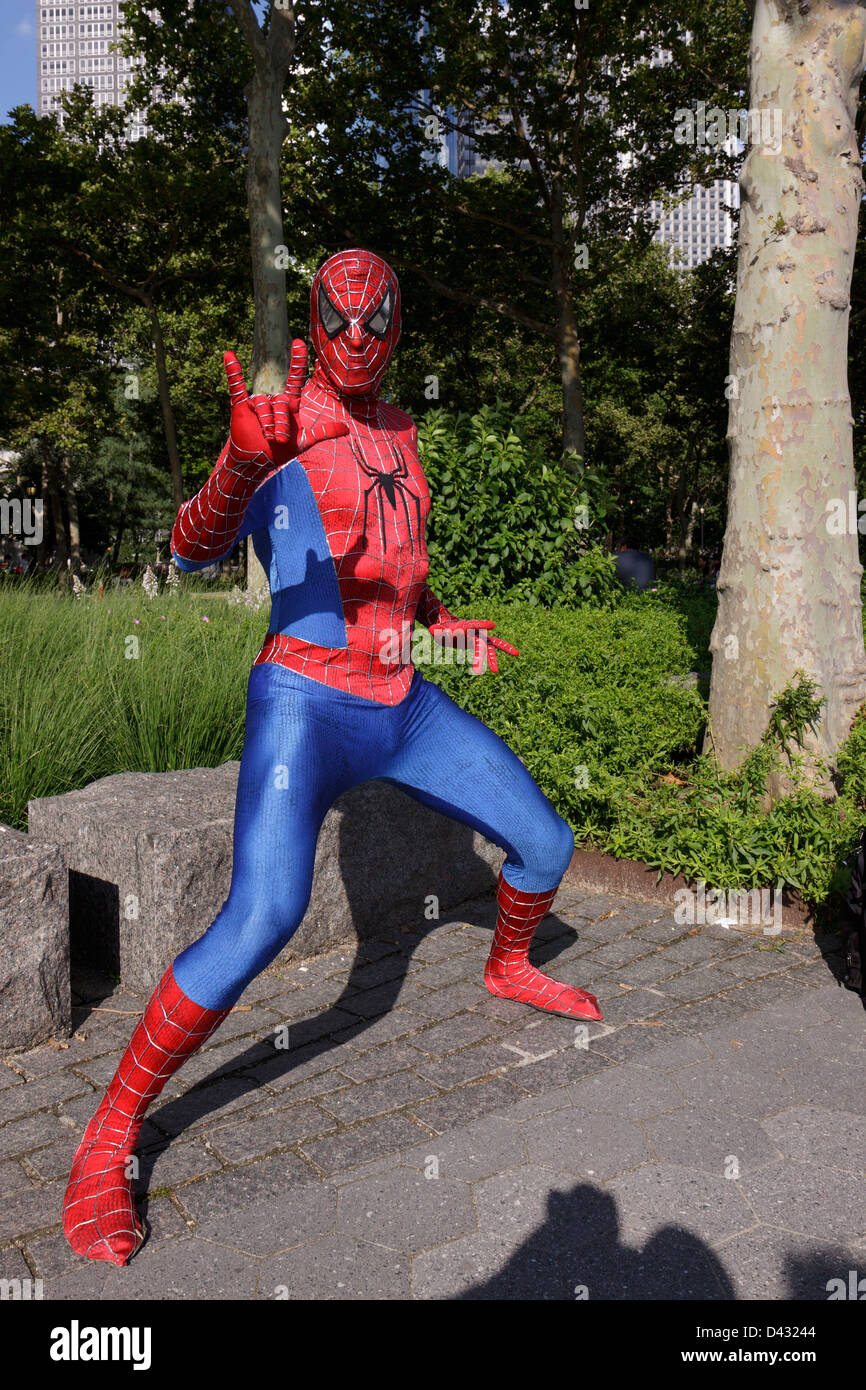 Schauspieler verkleidet als Spiderman, Battery Park, Lower Manhattan, New York City, USA Stockfoto