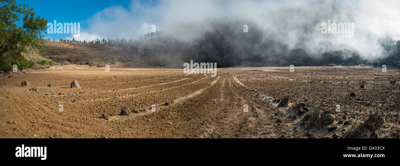 Caldera de Los Marteles, Gran Canaria, ist ein großer Hydrovolcanic-Krater, gebildet durch die Wechselwirkung von heißen Magma mit externen Wasser Stockfoto
