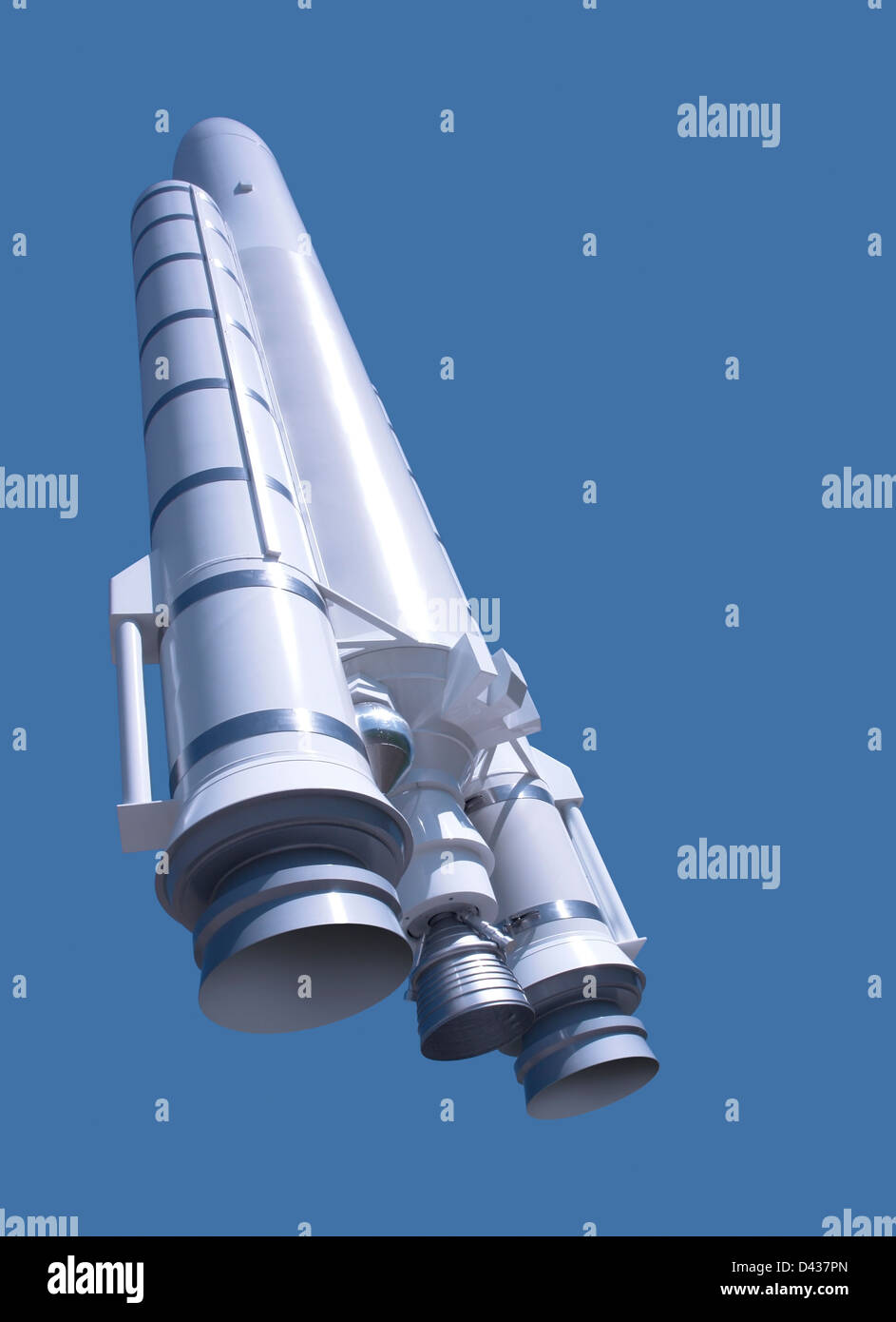 Modell einer Ariane-Rakete vor blauem Rücken Stockfoto