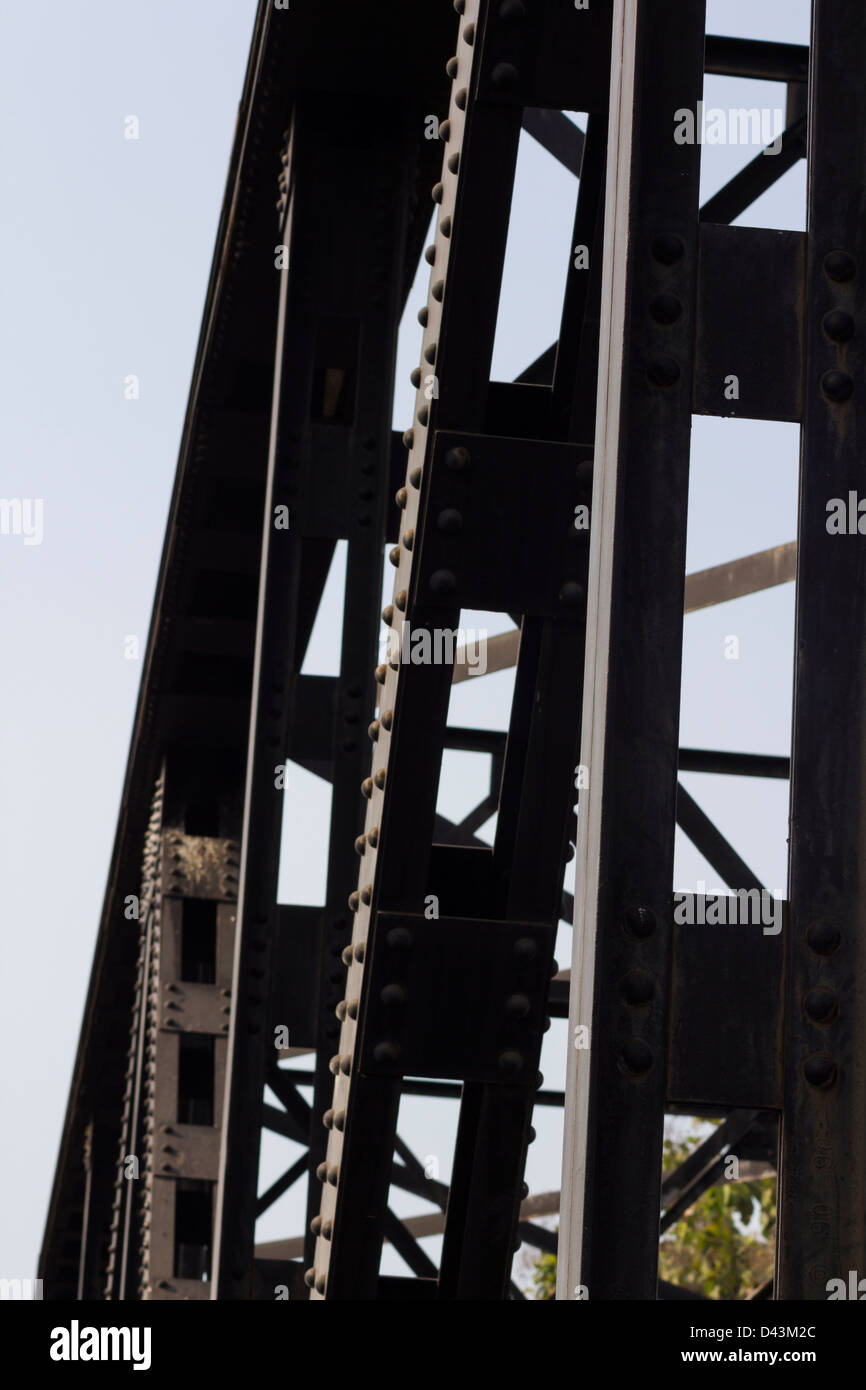 Eisenbahnbrücke in Thailand Stockfoto