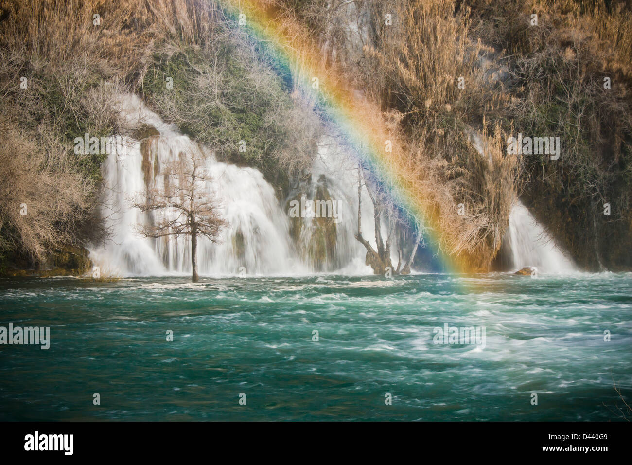 Regenbogen auf Krka Wasserfall Stockfoto